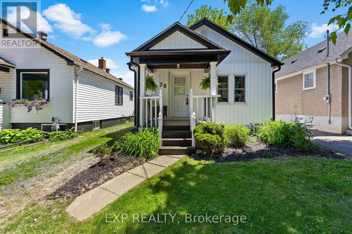 28 GRANTHAM AVENUE