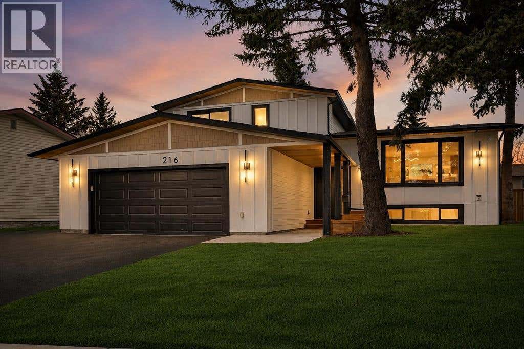 216 OAKRIDGE PLACE SW