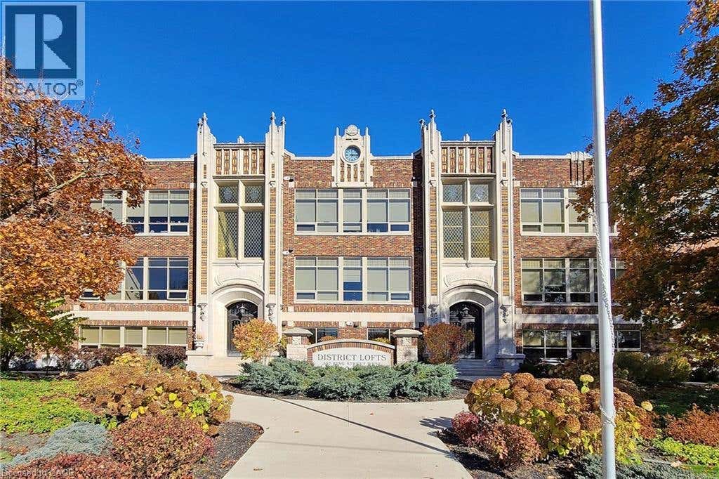 397 KING STREET W UNIT# 108
