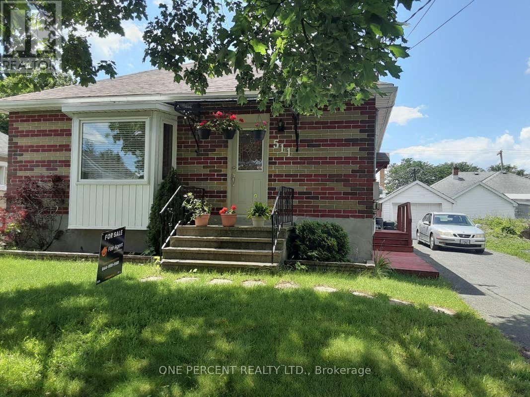 511 ST FELIX STREET