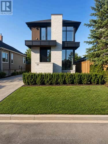#3 - 43 ELMWOOD AVENUE N