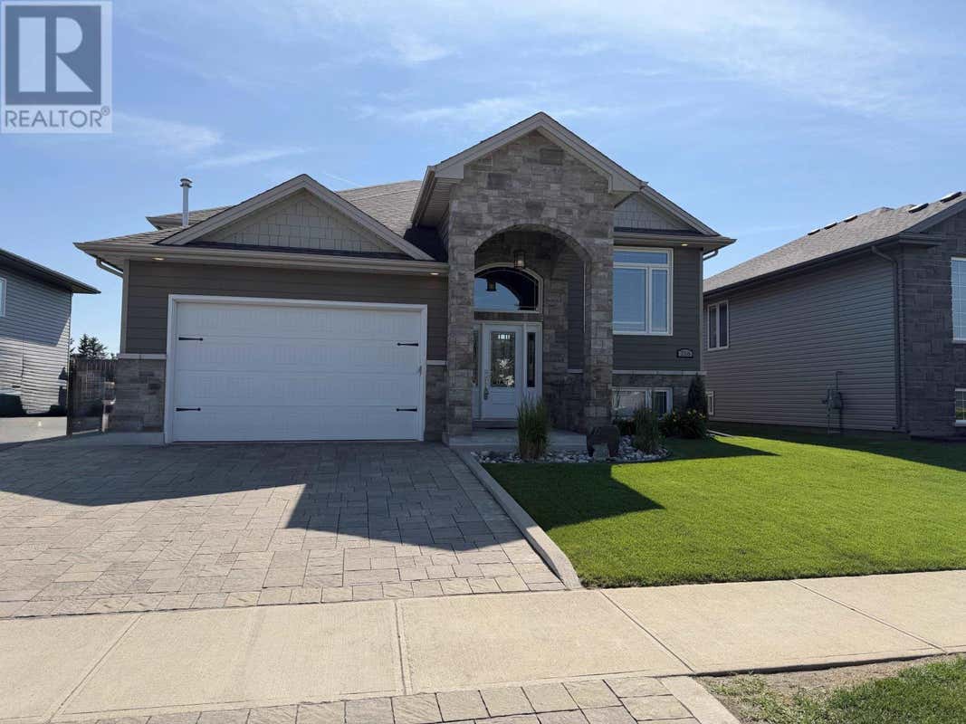 216 COUGAR CRES