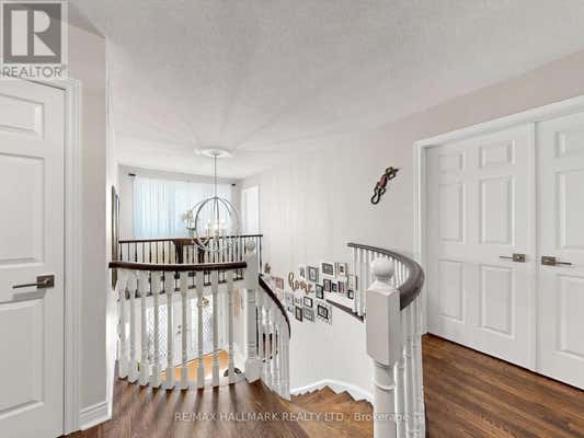98 ARROWHEAD DRIVE, VAUGHAN (EAST WOODBRIDGE), ON L4L 4A5 House