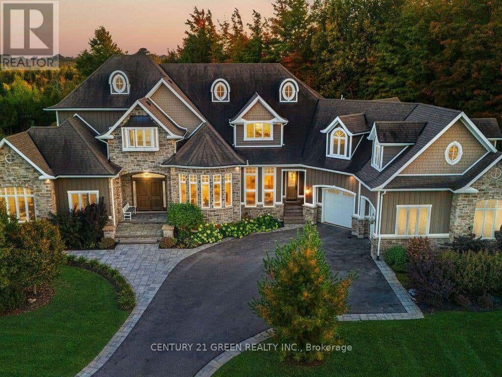 39 BROOKHAVEN CRESCENT