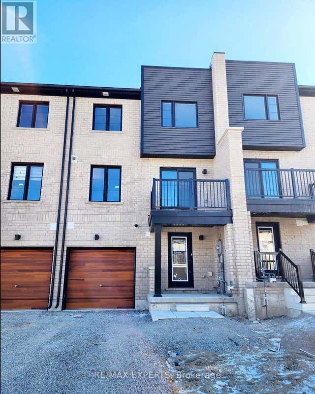 32 SILO MEWS