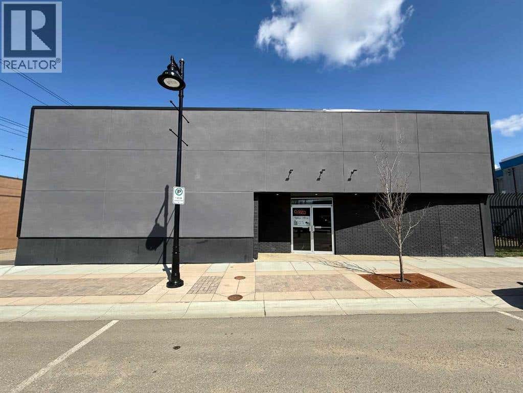 5004 51 AVE