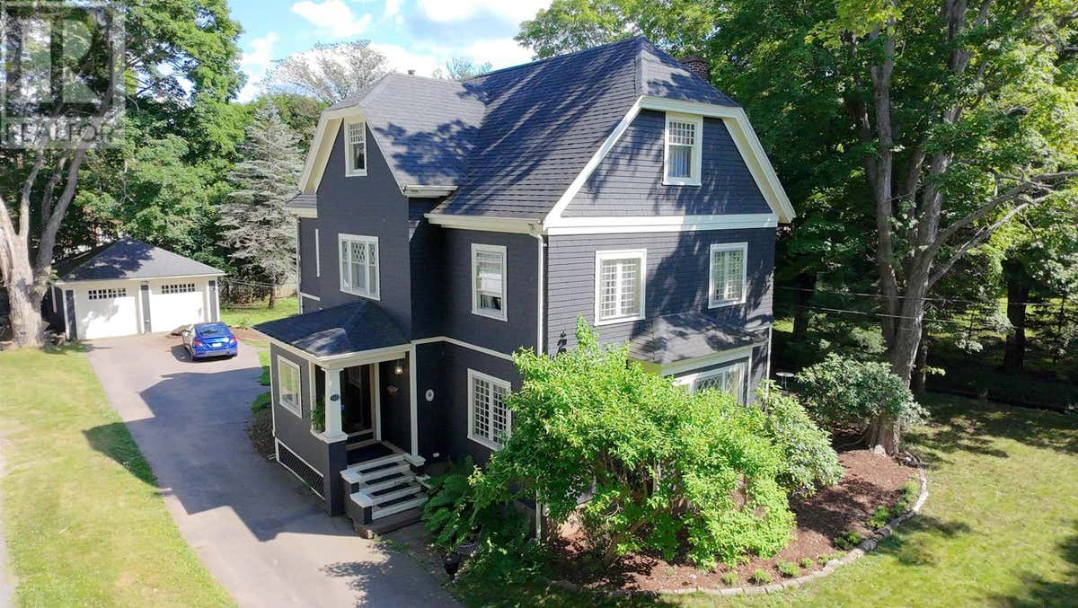 115 Willow St