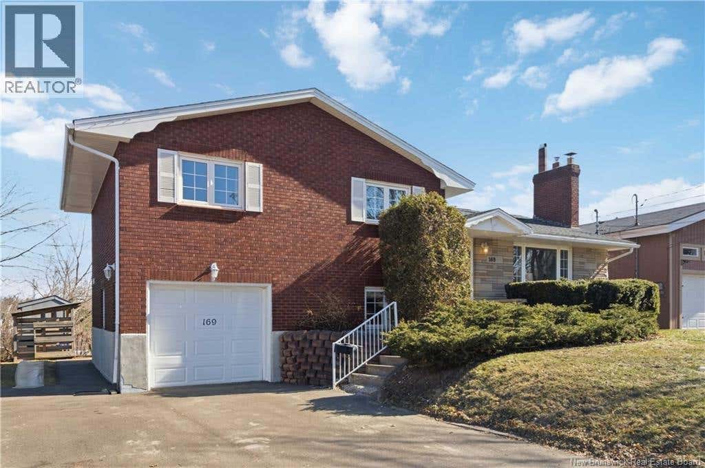 169 HEDGEWOOD DRIVE