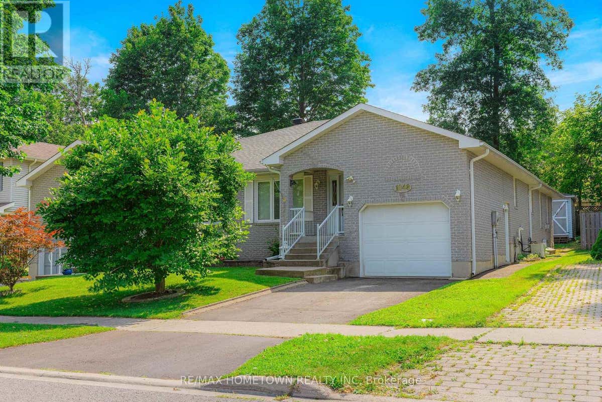 1048 BRIDLEWOOD DRIVE