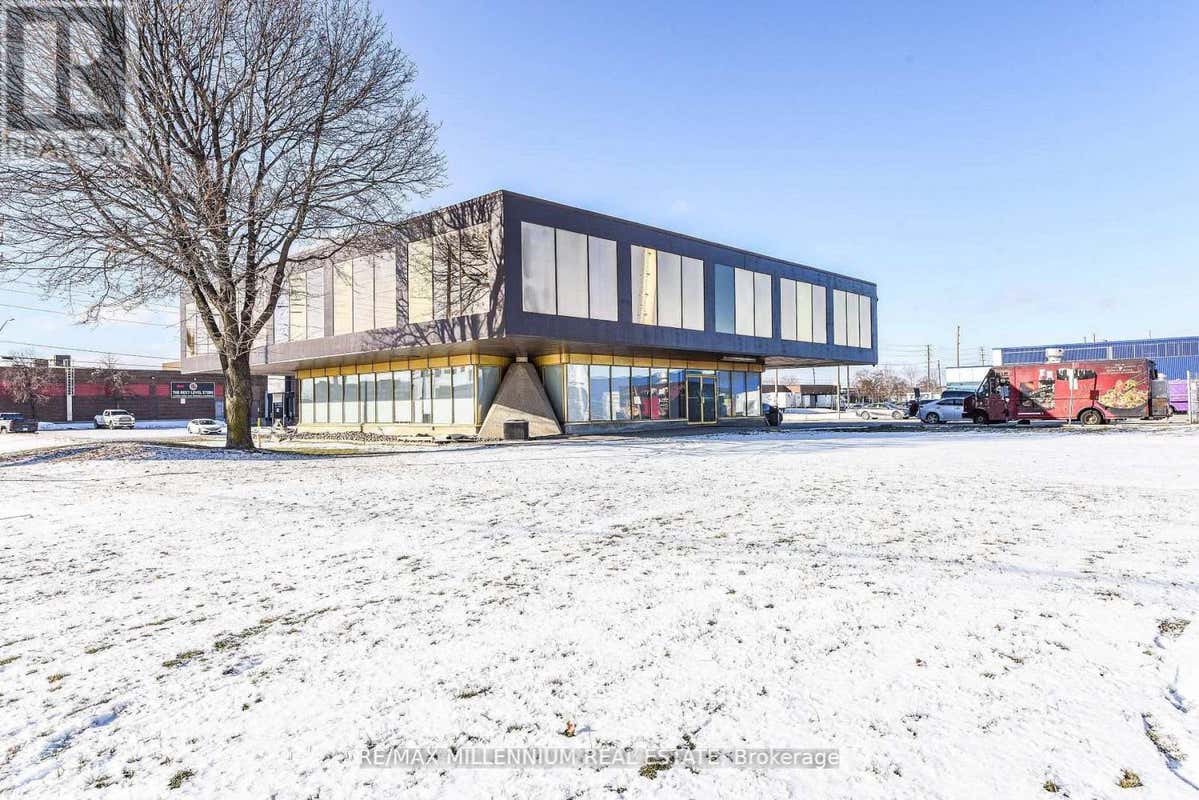 217 - 1300 STEELES AVENUE E