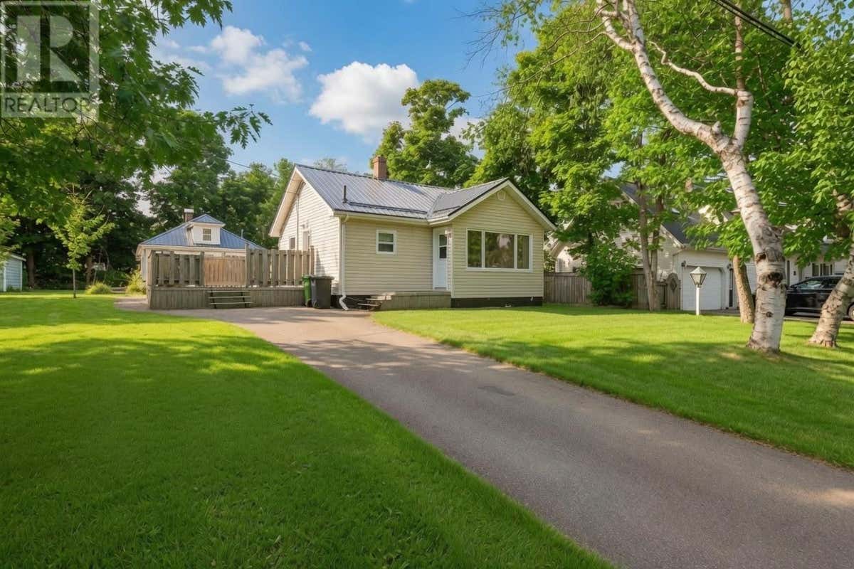 22 COLONEL GRAY DRIVE