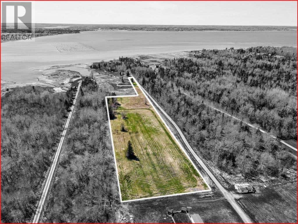 Lot Caissie Rd