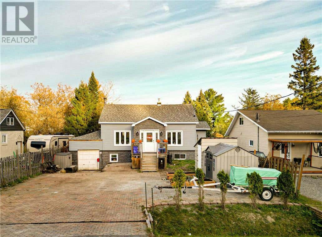 124 Hillsboro, Sudbury, ON P3B3B6 House For Sale RE/MAX 2119568