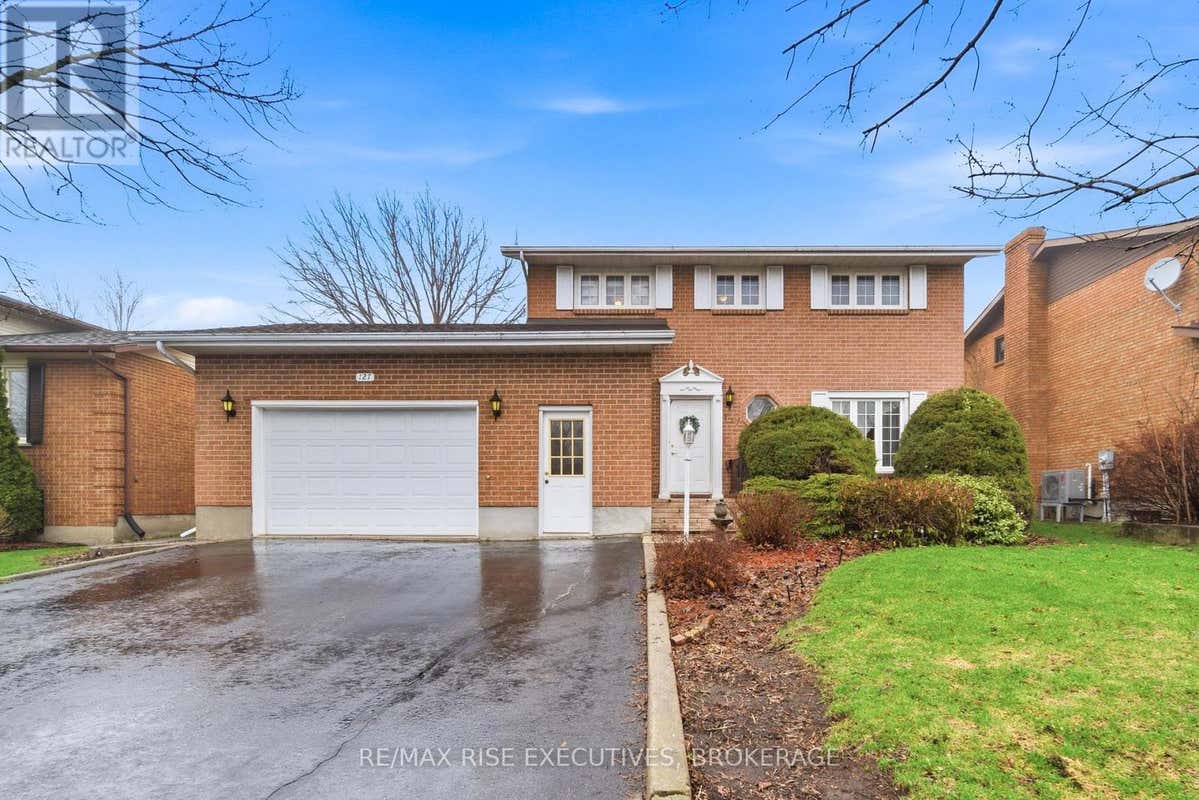127 NICHOLSON CRESCENT