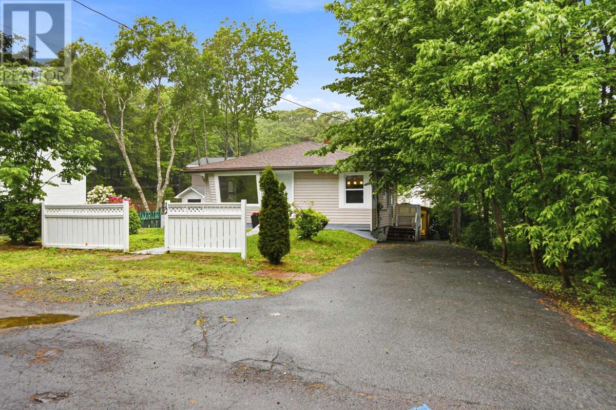 12 NELSON AVENUE