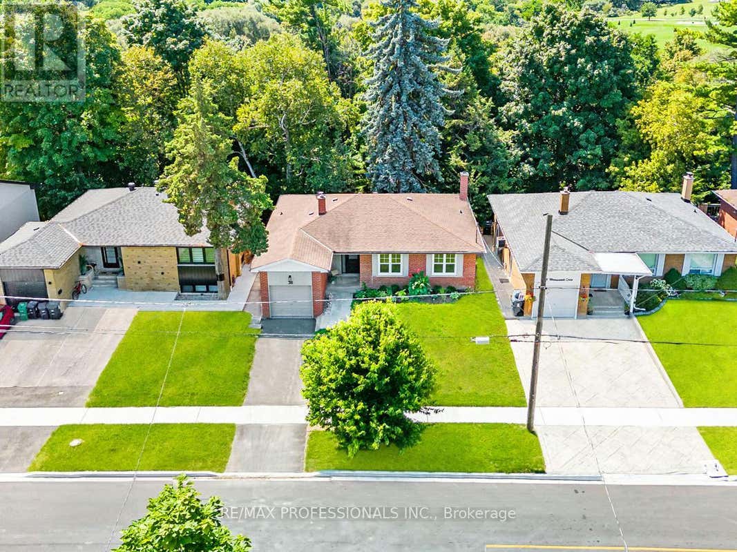 38 STANWOOD CRESCENT, Toronto (Humbermede), ON M9M1Z9 House For Sale