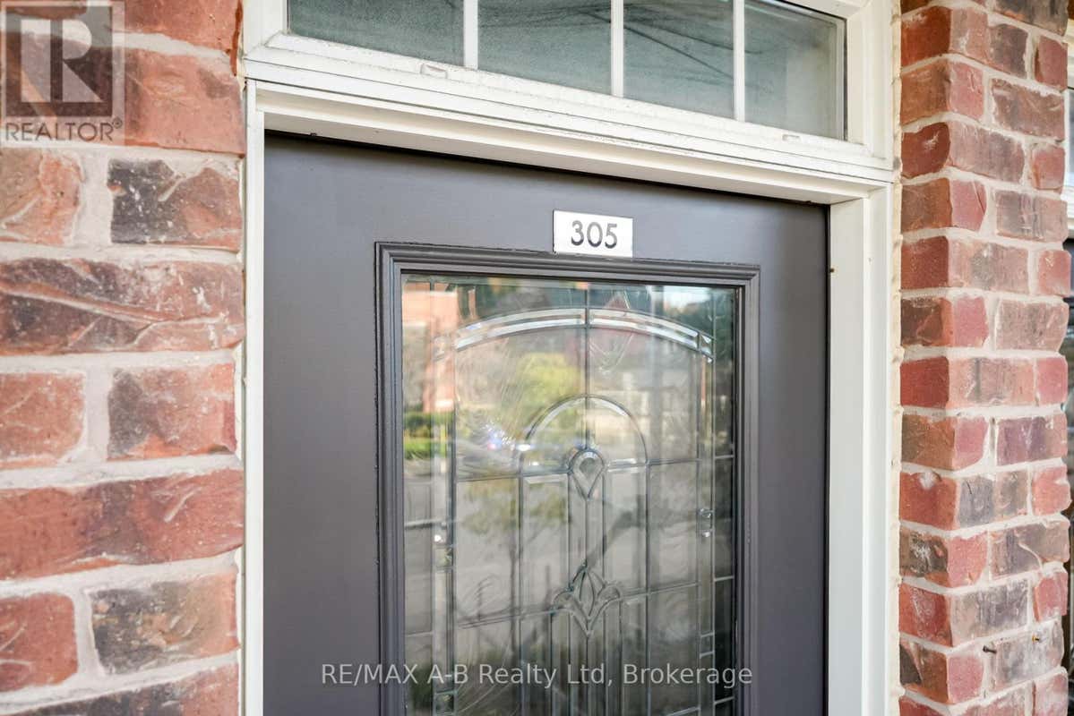 555 KING St E Unit 305  