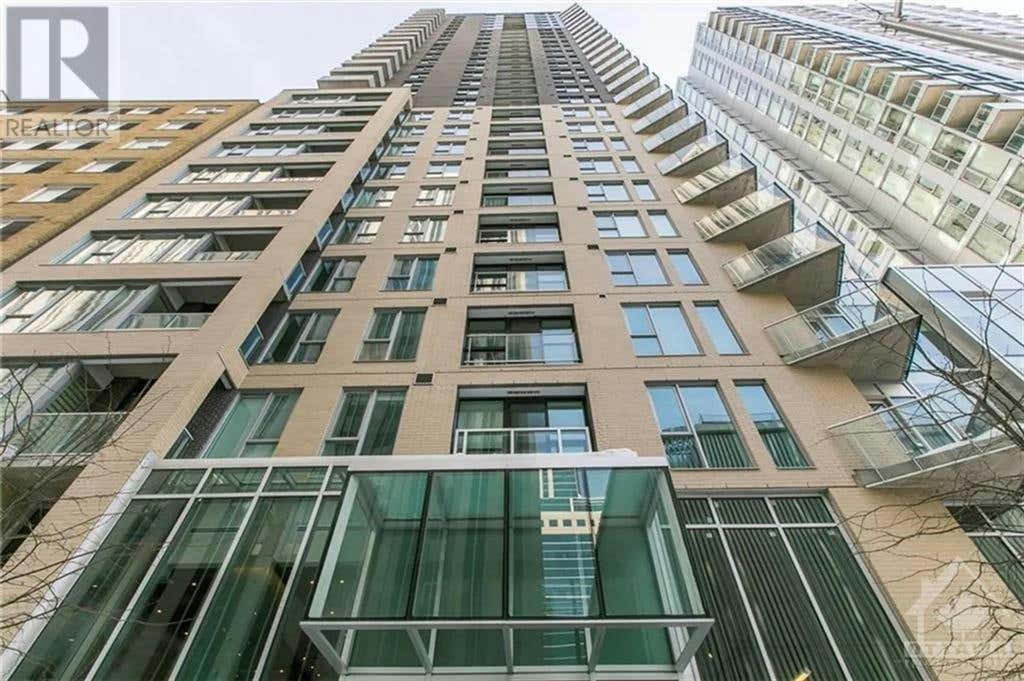 40 NEPEAN St UNIT2404  