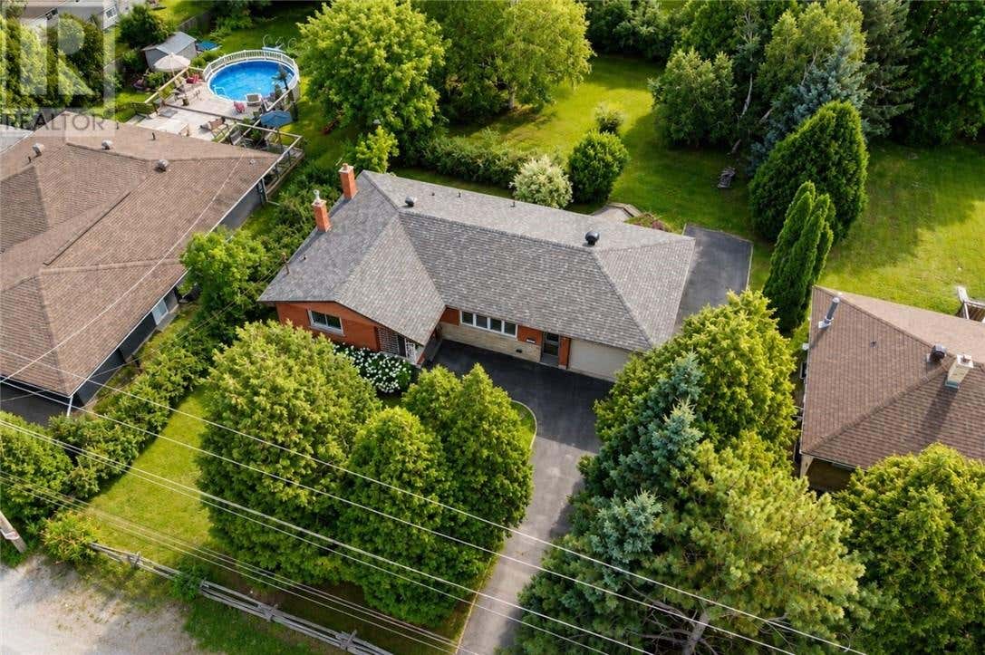 2737 ROCKWOOD DRIVE