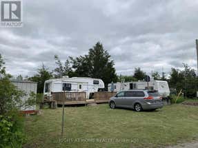236 APPLE TRAIL