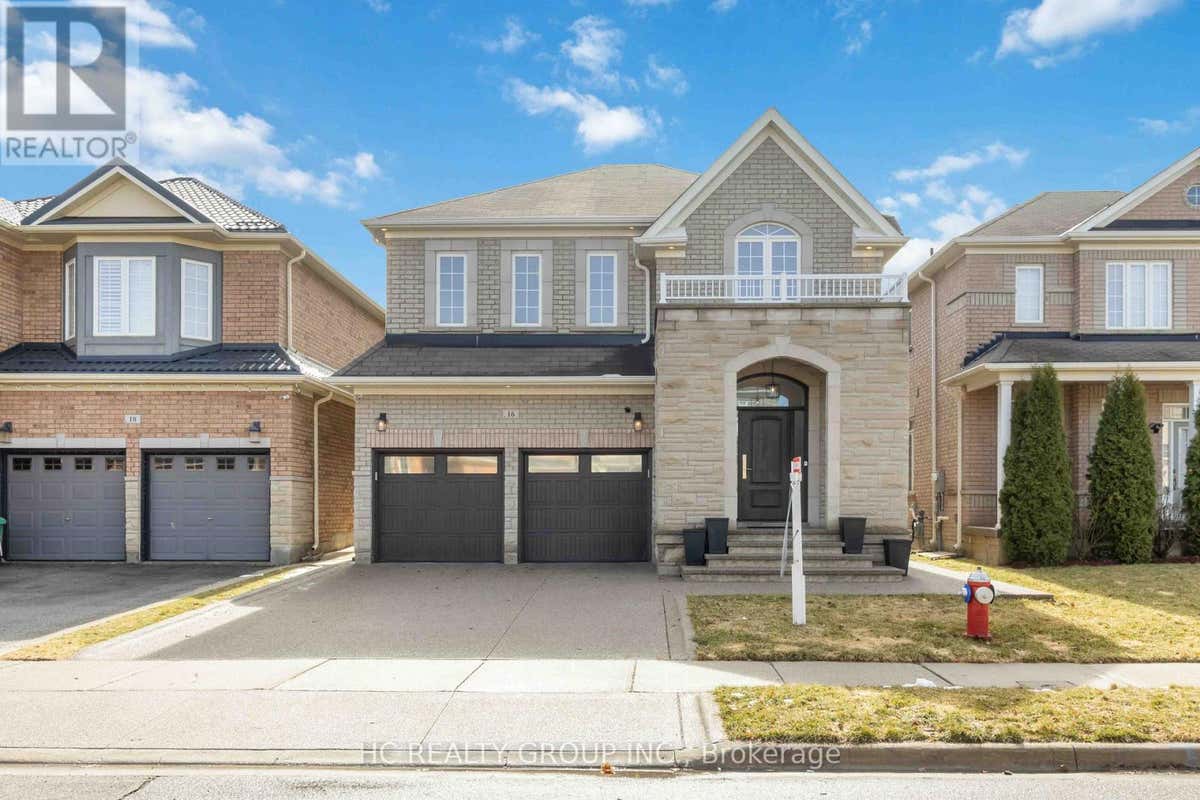 16 BEGONIA CRESCENT