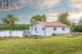 18 Fenwick Rd