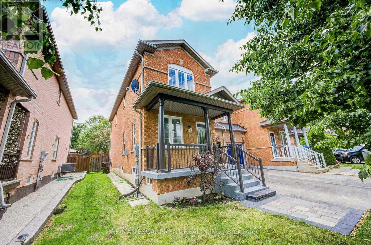 267 FITZGERALD CRESCENT