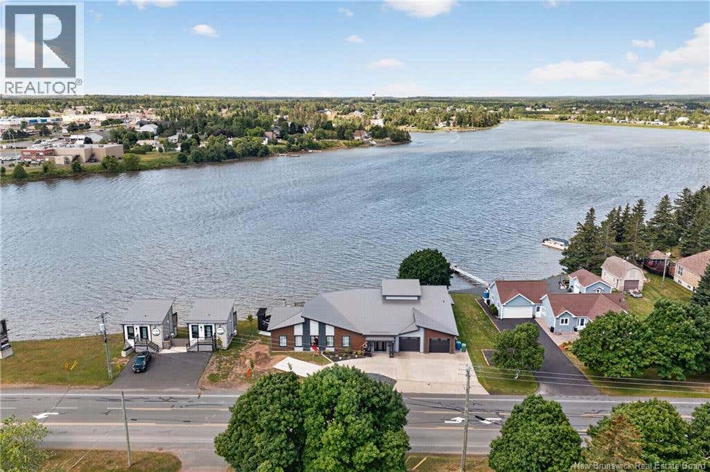 3285 RUE PRINCIPALE