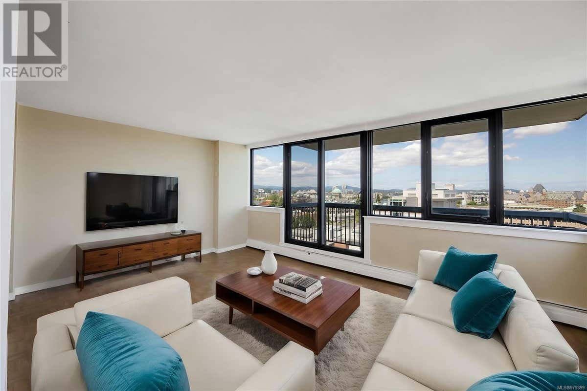 1005 647 Michigan St, Victoria, BC V8V1S9 House For Sale RE/MAX 975899