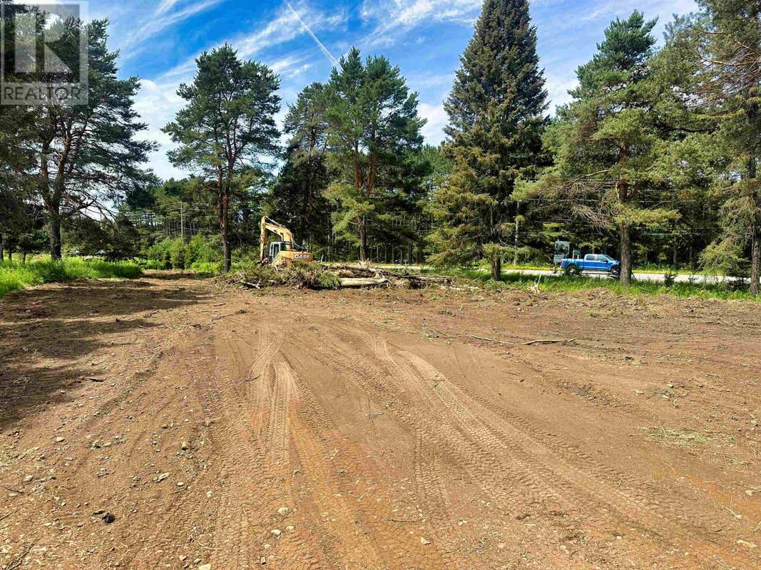2085 15TH SIDE ROAD