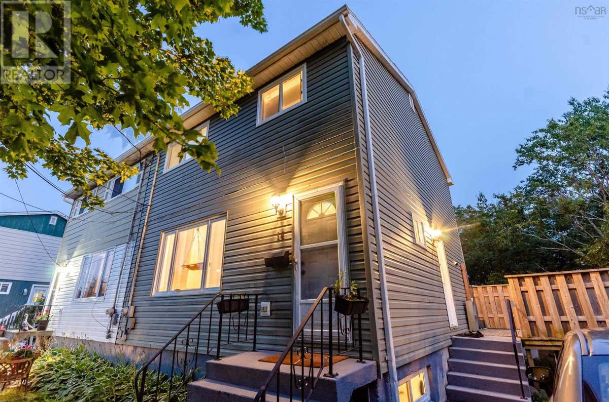 14 HUNTINGDON DRIVE