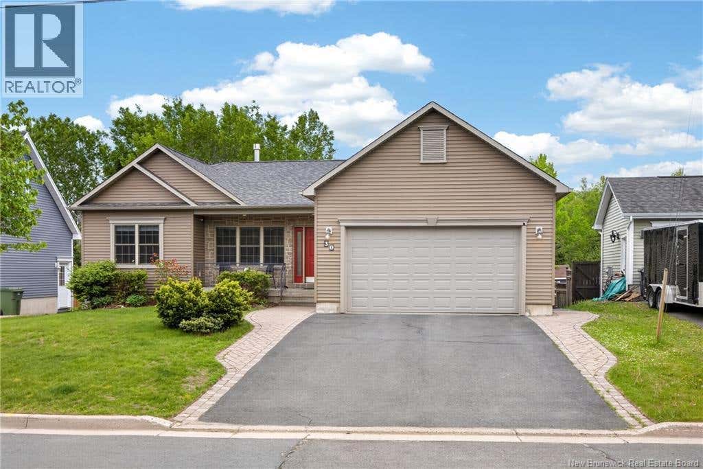 30 RED MAPLE COURT