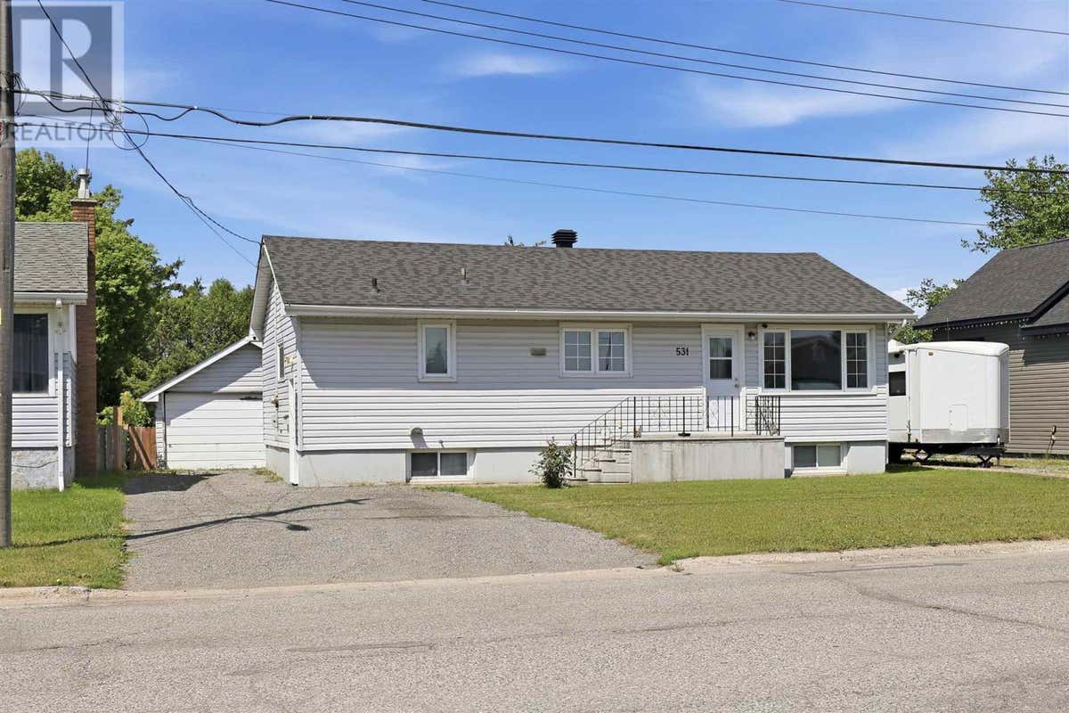 531 FARWELL TER