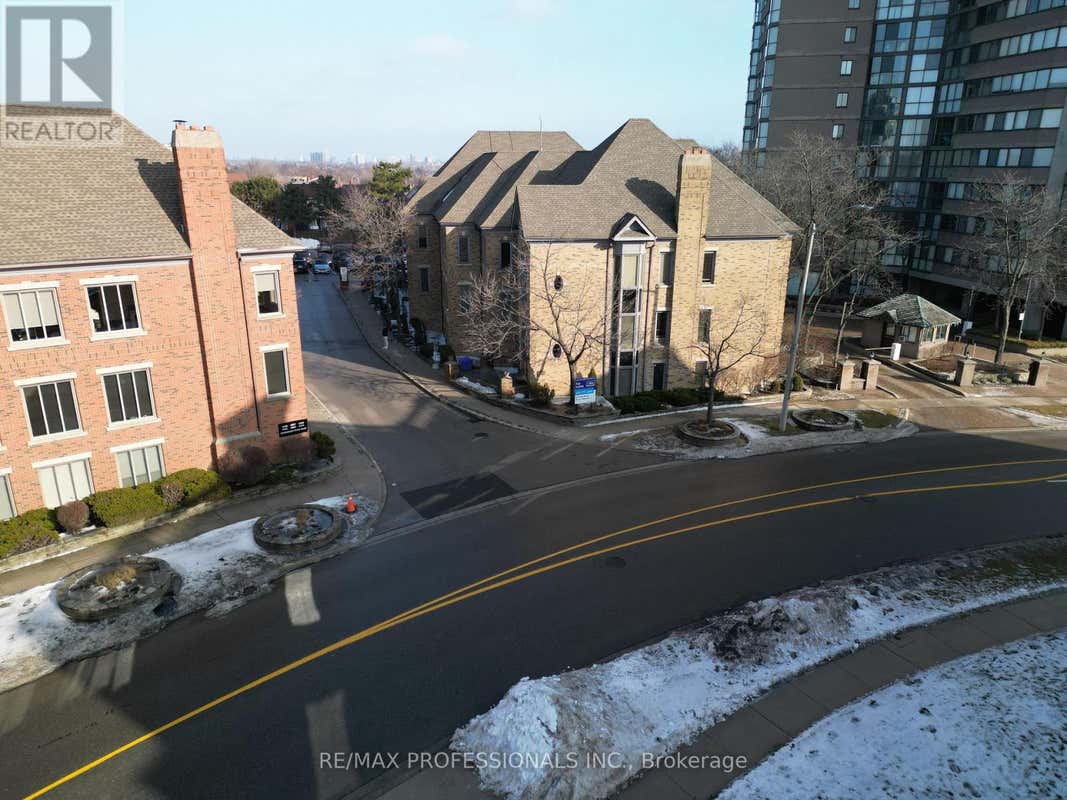 200 - 4255 SHERWOODTOWNE BOULEVARD