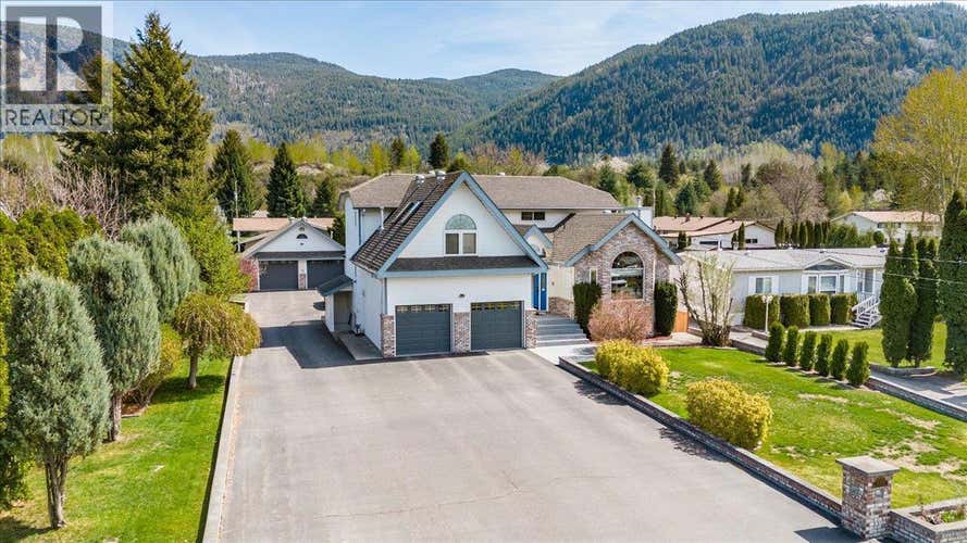 1063 BRIDGEVIEW Crescent
