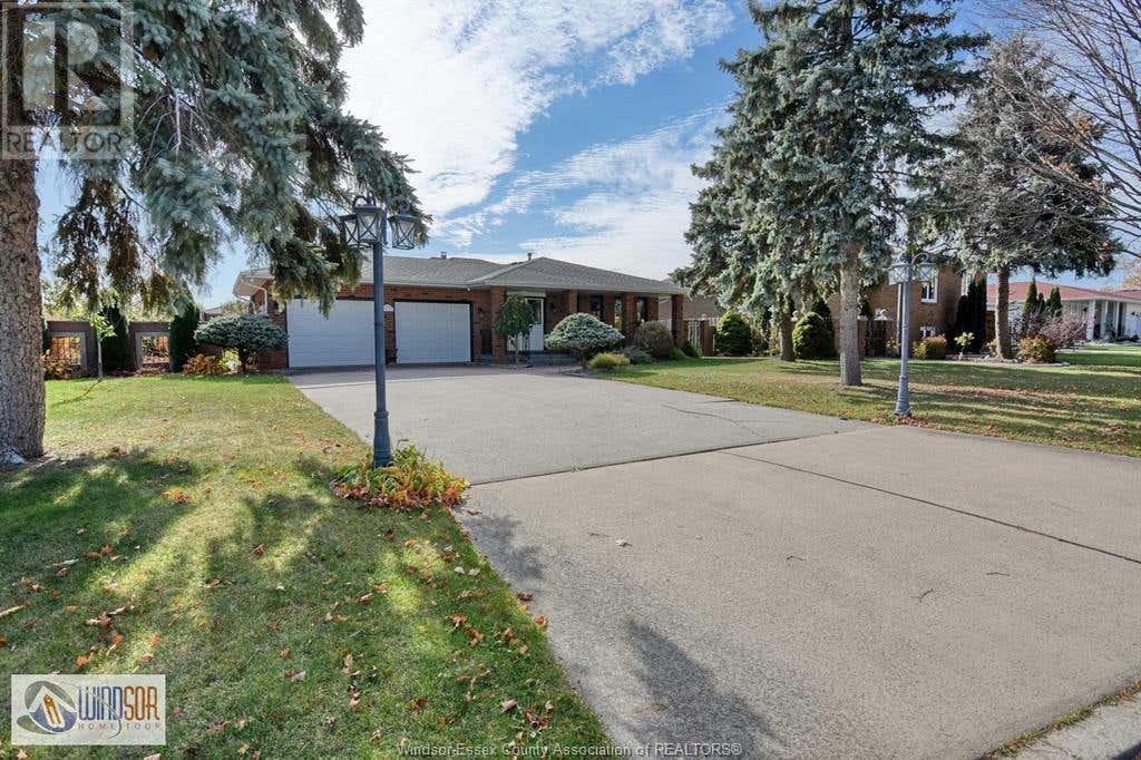 12319 CHARLENE, Tecumseh, ON N9K1A6 House For Sale RE/MAX 24026957