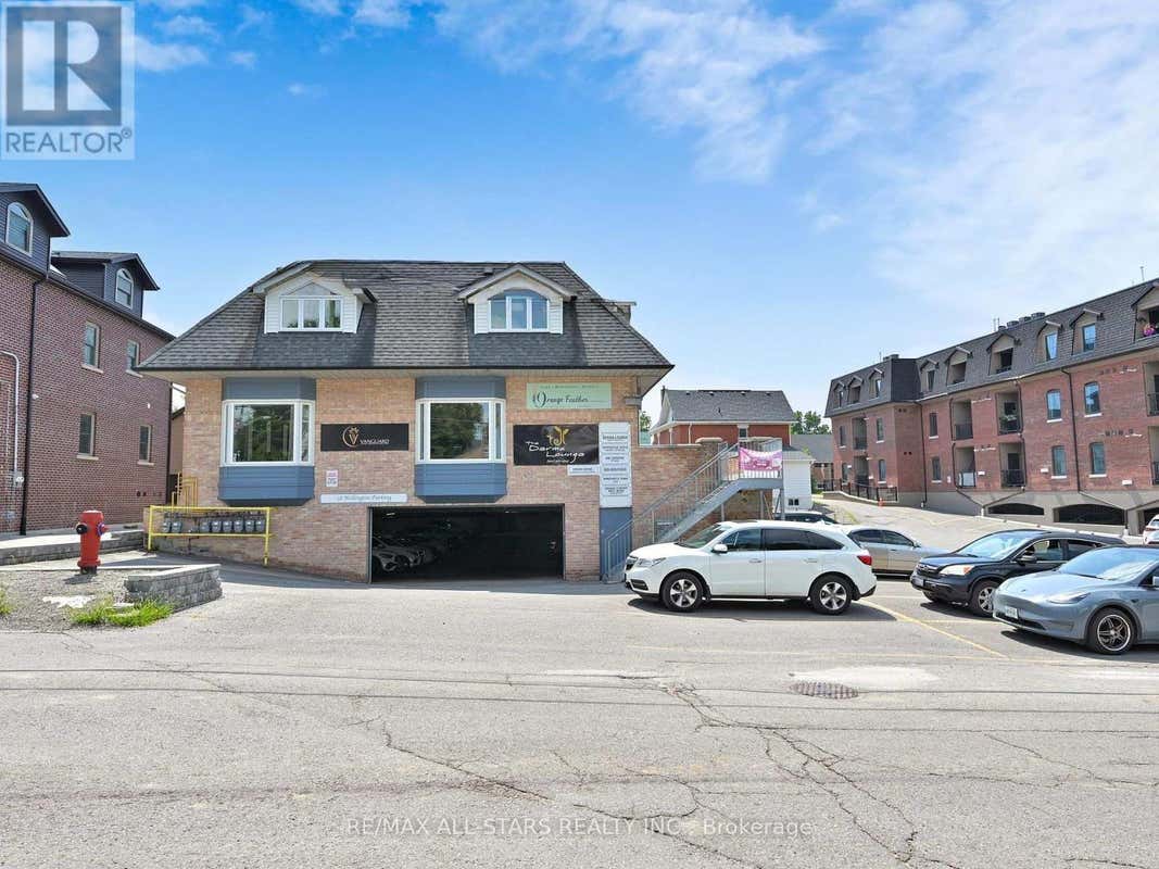 7C - 38 WELLINGTON STREET E