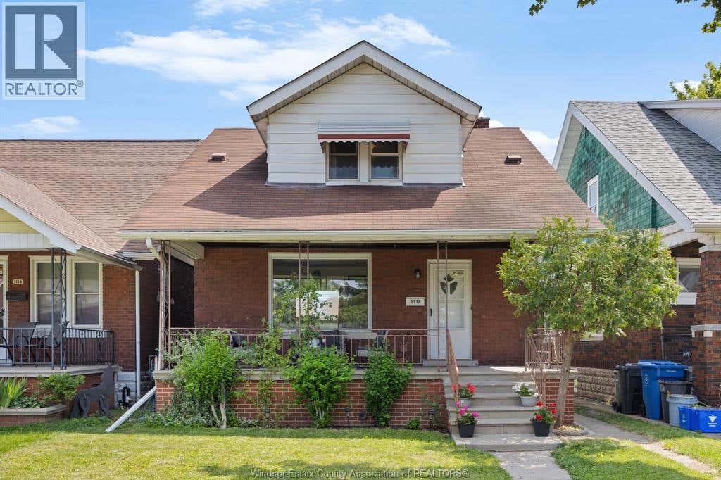 1118 LOUIS AVENUE