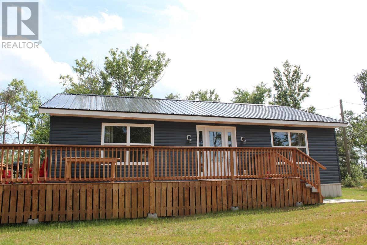 212 SEAWOOD ESTATES DRIVE