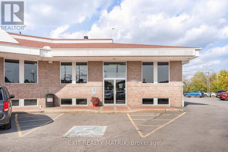 500 - 1 MAIN STREET E