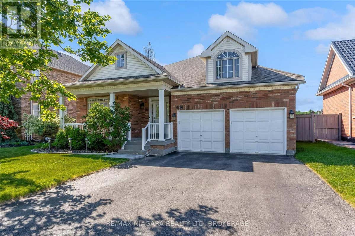 404 WRIGHT CRESCENT