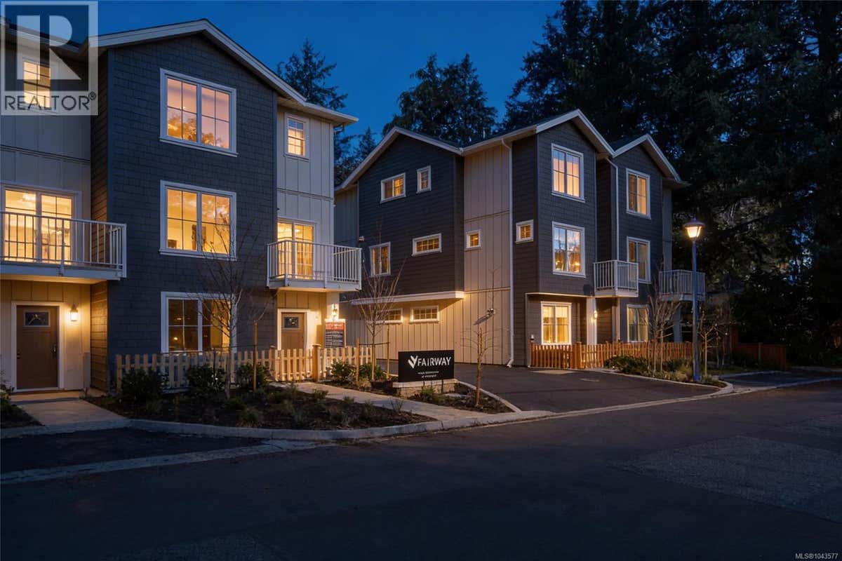 104 2770 VANTILBURG CRES