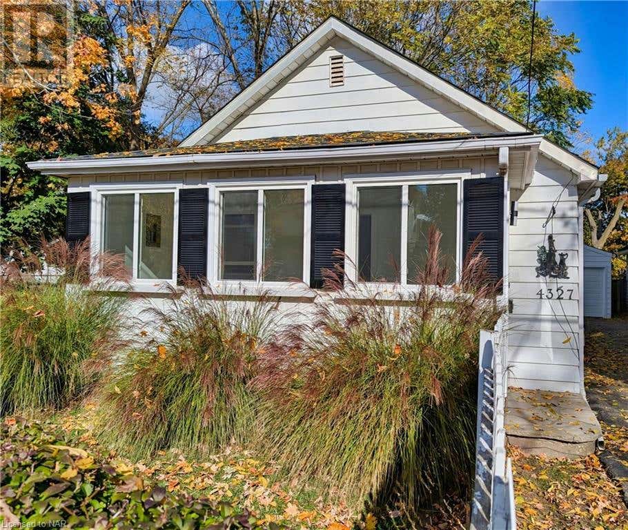 4327 ELLIS Street, Niagara Falls, ON L2E1H2 House For Sale RE/MAX