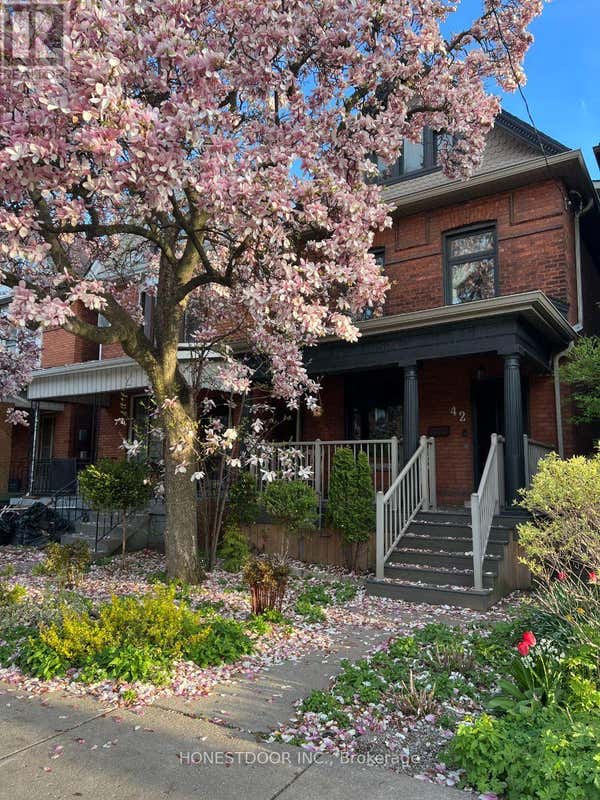 42 NIGHTINGALE STREET