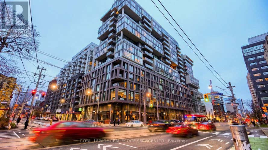 1301 - 111 BATHURST STREET