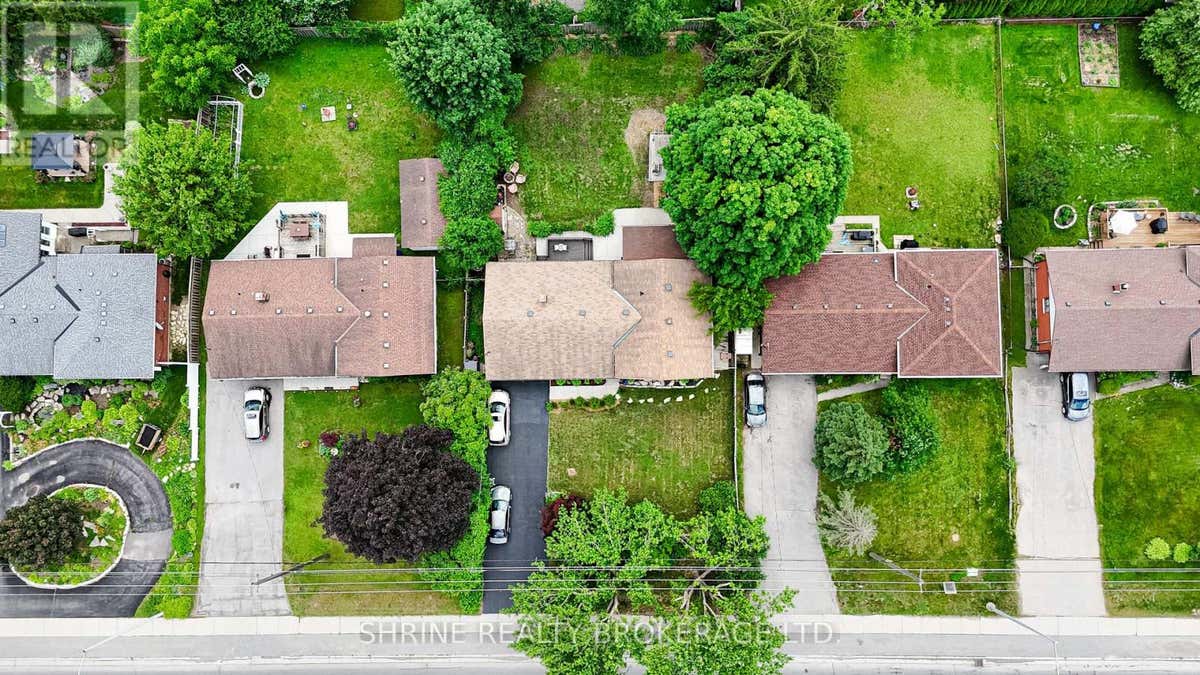 146 FANSHAWE PARK ROAD W