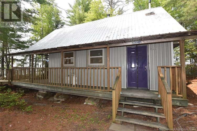 B Island , Harvey Lake