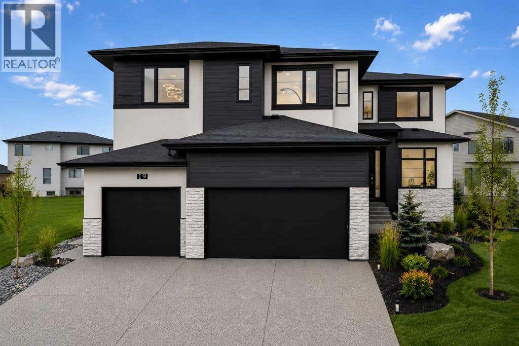19 ROCKCLIFF COURT NW