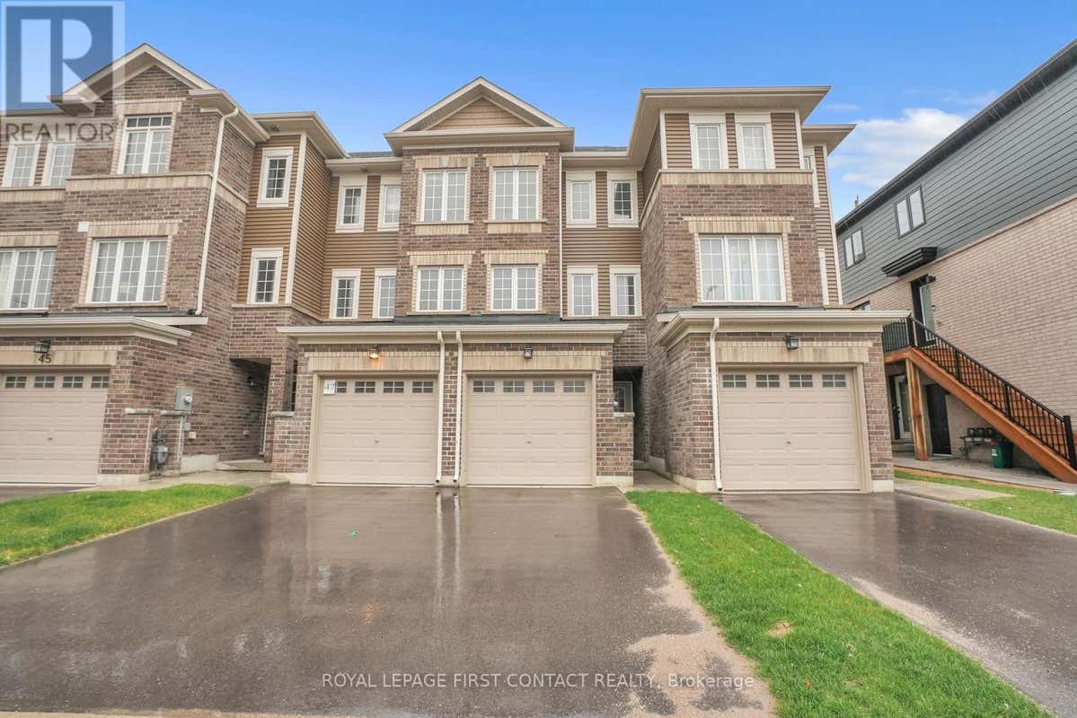 49 PUMPKIN CORNER CRESCENT