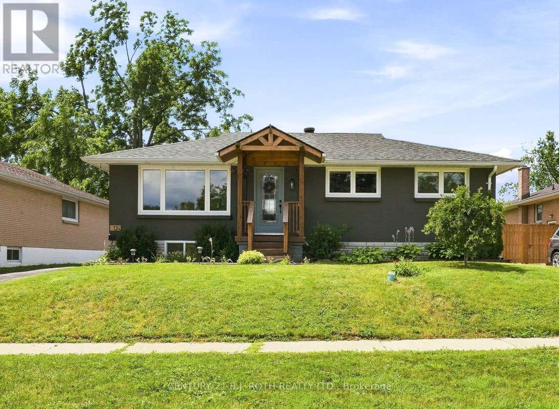 12 BOTHWELL CRESCENT